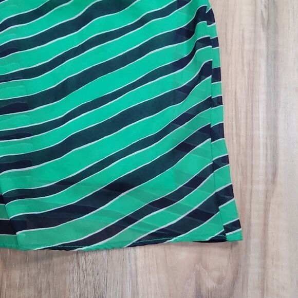 🔺️New York & Co Green & Blue Striped Sleeveless Blouse Medium - Picture 7 of 13